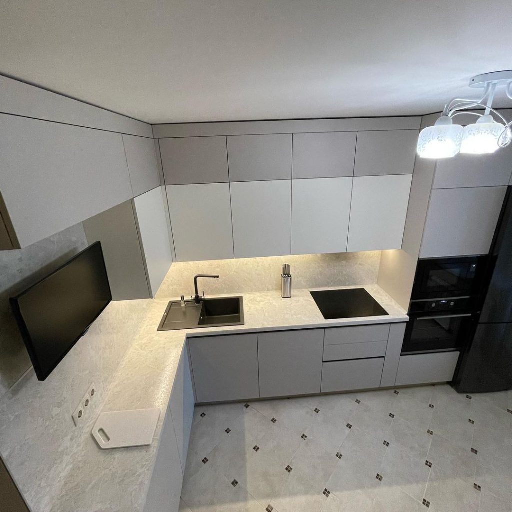 Дизайн кухня для панельного дома в Красноярске